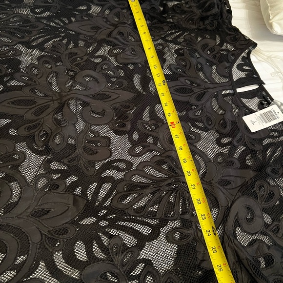 NWT New Gorgeous Torrid 3x 22/24 Black intricate Lace long sleeve Blouse shirt - Picture 10 of 12